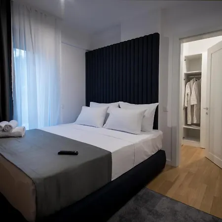 Hotel Lora