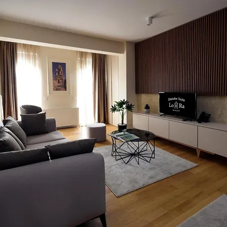 Lora Hotel 4*